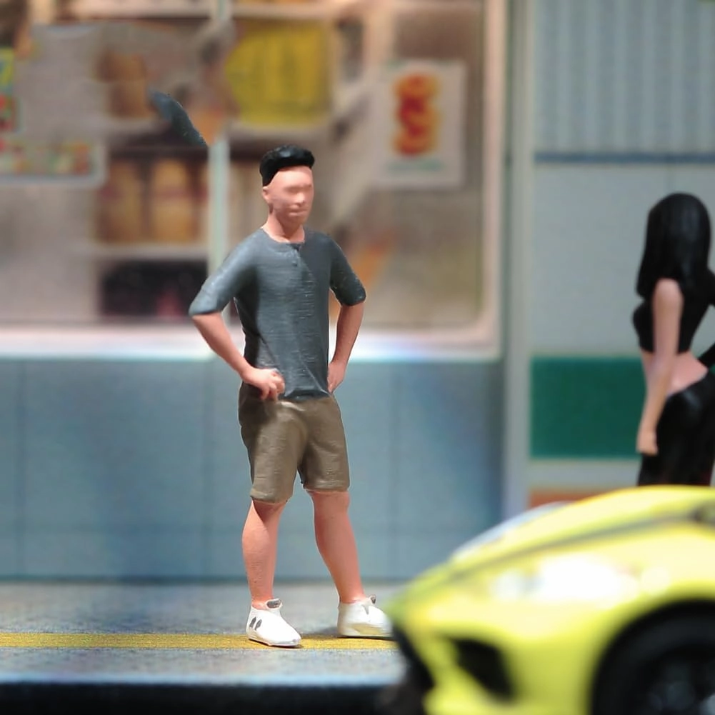 1/87 1/64 1/43 1/24 Scale Miniature Action Figure Doll Model Shorts T-shirt Man Resin Figurine Model Creative Scene Dolls Props for Car Toys (Painted, 1:87 Scale)