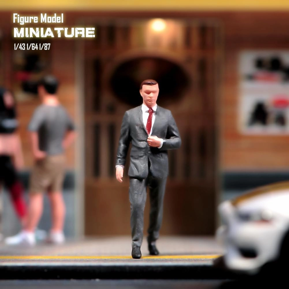 1/87 1/64 1/43 1/24 Scale Miniature Action Figure Doll Model Walking Man Wearing Suit Resin Figurine Model Creative Scene Dolls Props for Cars Display (Painted, 1:43 Scale)