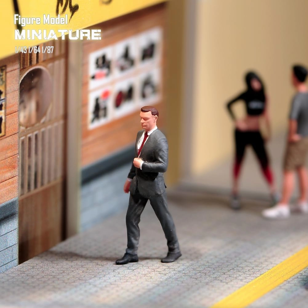 1/87 1/64 1/43 1/24 Scale Miniature Action Figure Doll Model Walking Man Wearing Suit Resin Figurine Model Creative Scene Dolls Props for Cars Display (Painted, 1:43 Scale)