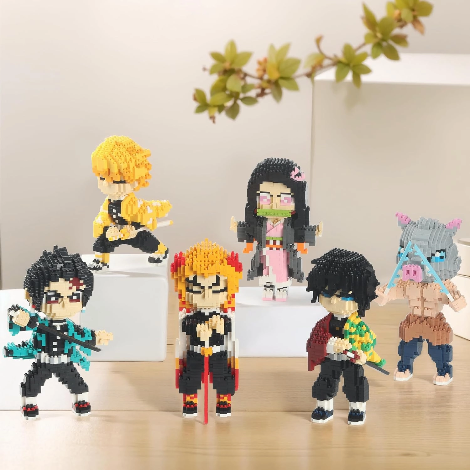 Anime Holy Slayer Brickheadz Zenitsu Agatsuma Figure Building Set Micro Mini Building Block Toy for Kids Adult-1000pcs