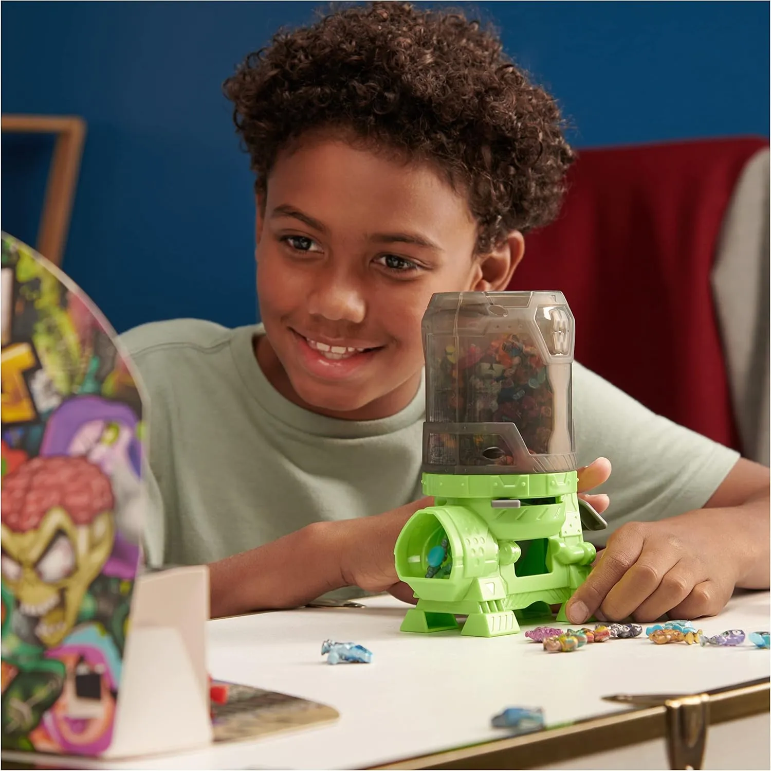 Battle Pack with 35 Collectible Figures, Launcher and Playset (Styles May Vary), Surprise Kids Toys for Boys and Girls Ages 5 and Up