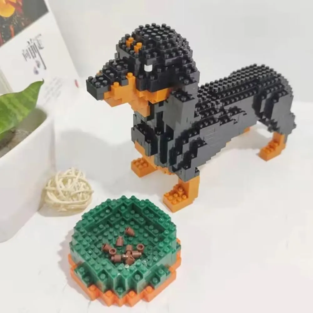 Building Block Dachshund Mini Pet Animals Block Dog Micro Dogs Building Animal Set 3D Block Toys Building Bricks for Kids Or Adult 898 Pieces