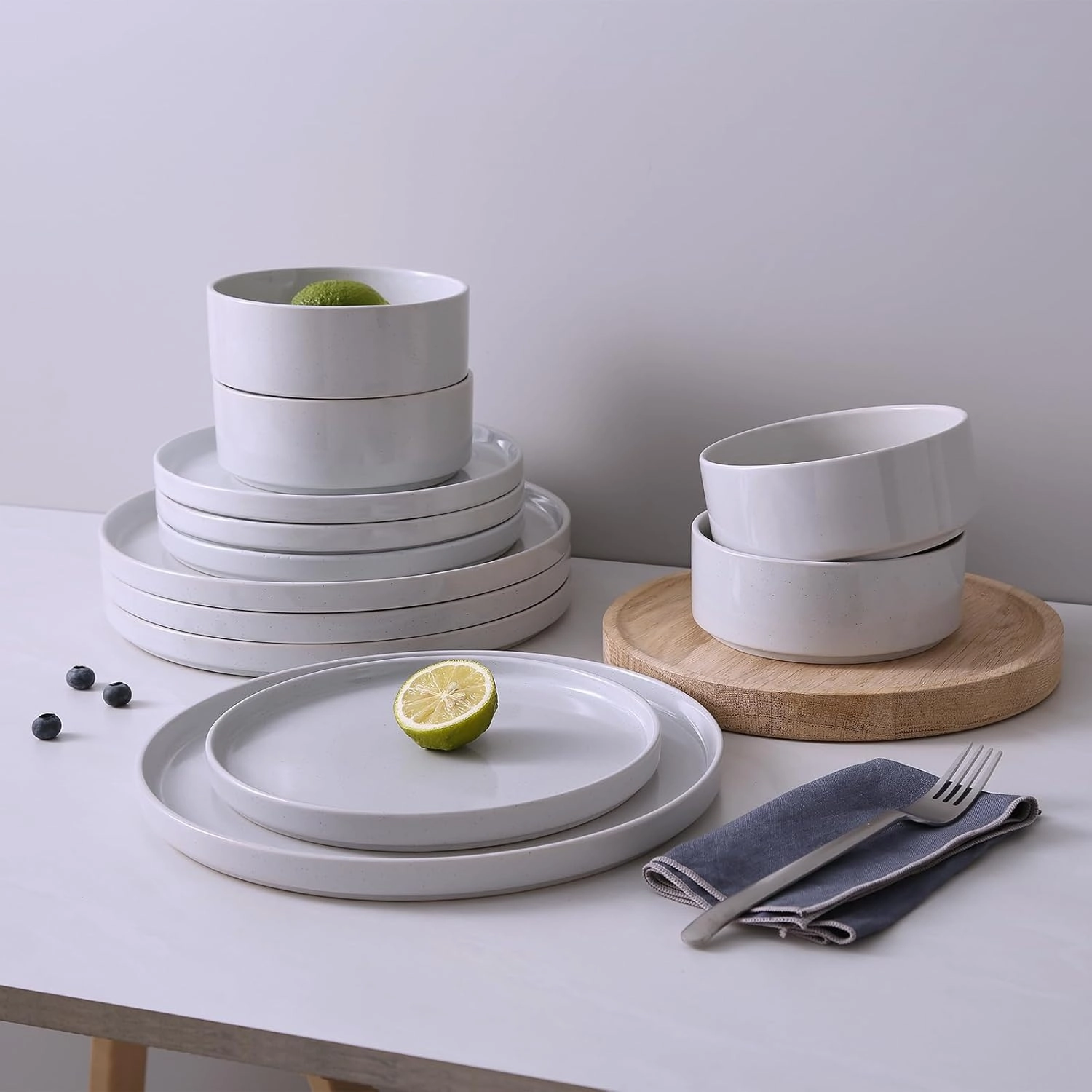 Famiware Nebula Plates and Bowls Set, 12 Pieces Dinnerware Sets, Dishes Set for 4, Light Gray