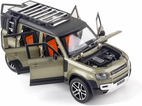 Green 1/24 Diecast Pull Back Model Car Toy Collection Sound Light for Land Rover New Defender 110