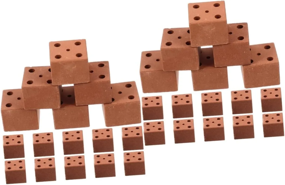 Hemoton 40pcs Miniature Clay Brick Models for Boy Girl Landscaping Garden Accessories Realistic Brick Simulation for Tabletop Decor and Table Scenes