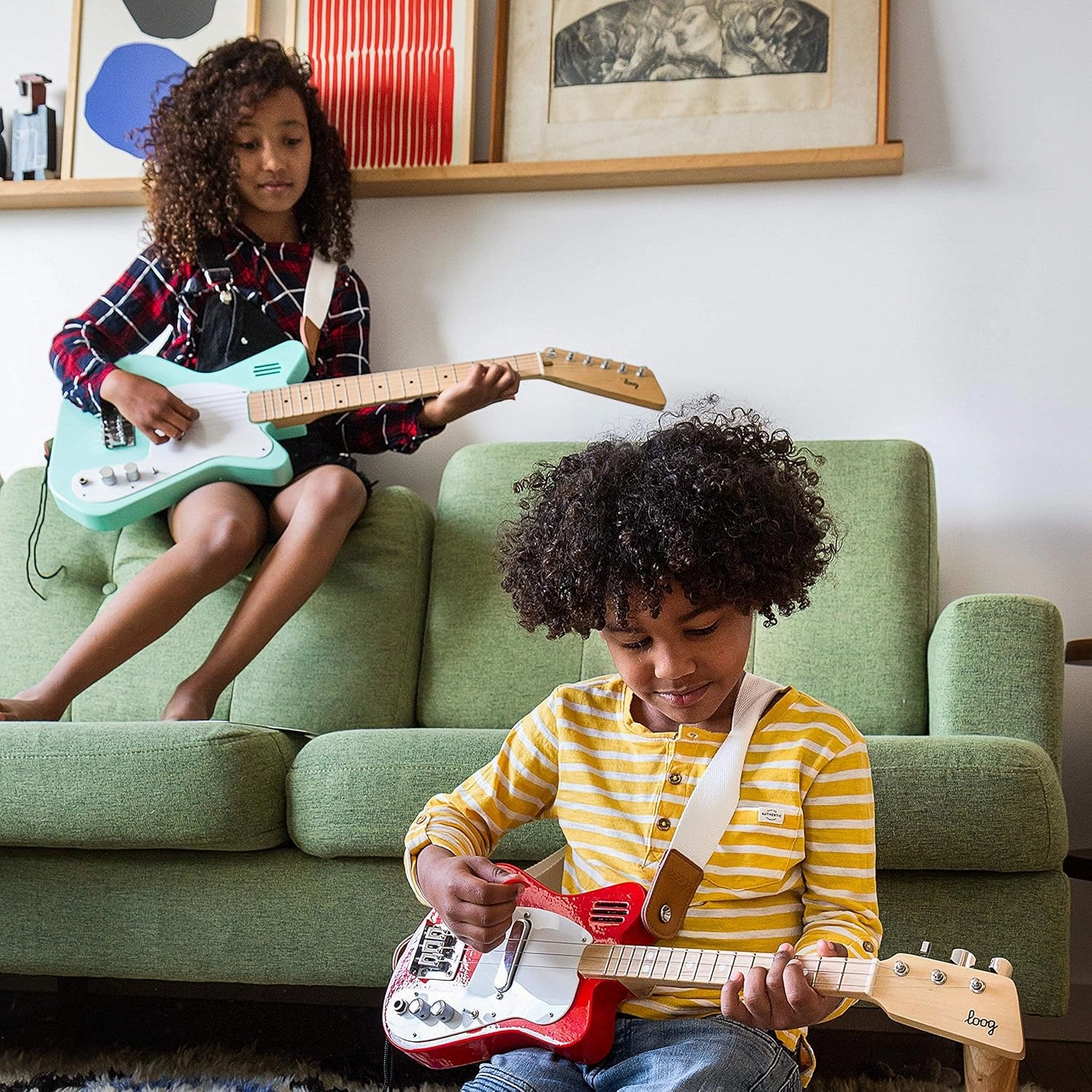 Loog Mini Electric kids Guitar for Beginners built-in Amp Ages 3  Learning App and Lessons Included