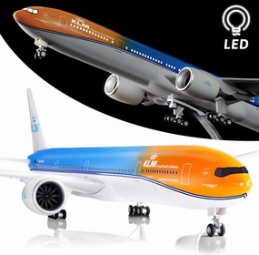Lose Fun Park 1:130 Scale Large Model Airplane Holland KLM Boeing 777 Plane Models Diecast Airplanes with LED Light for Collection or Gift