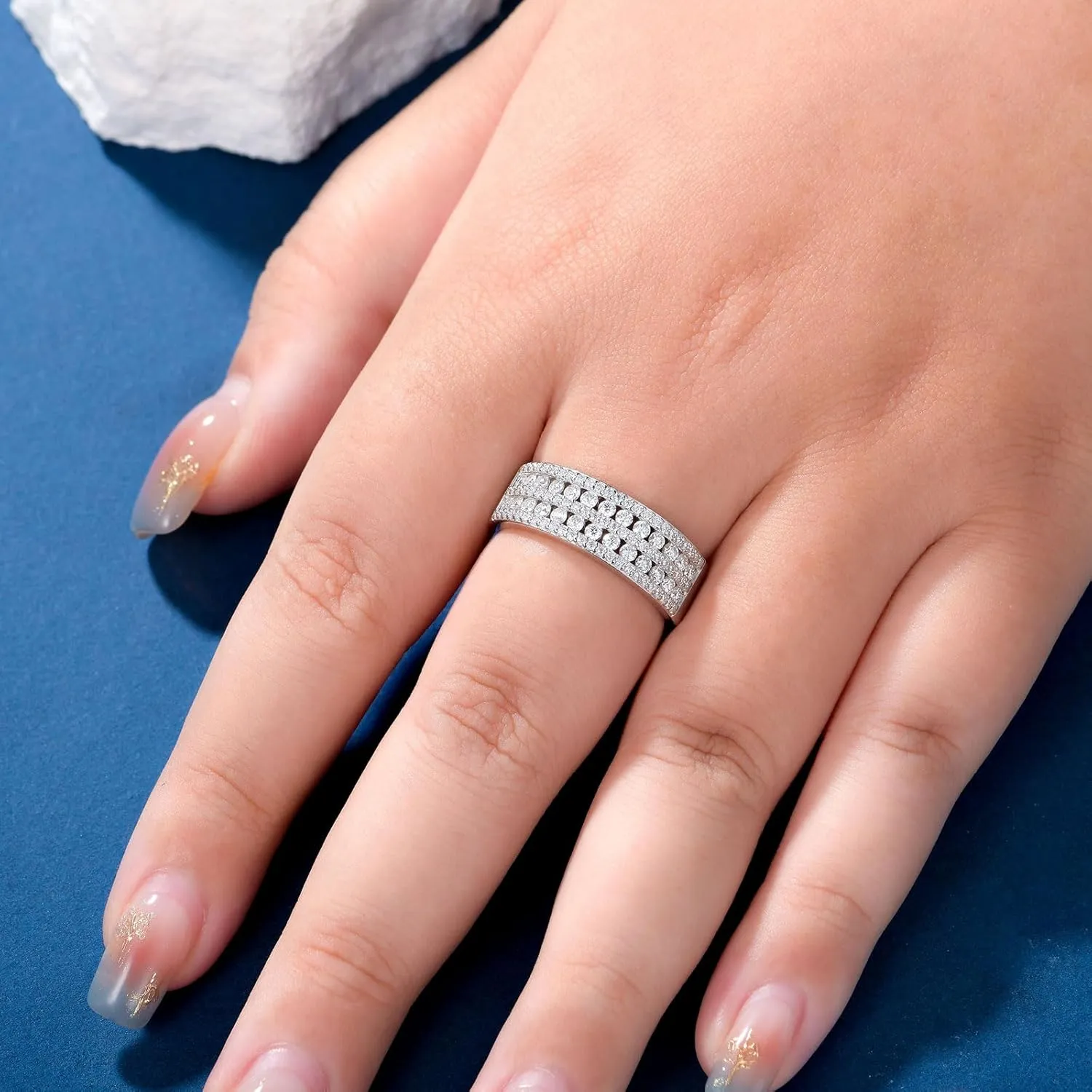 Newshe Jewellery Moissanite Wedding Bands for Women 925 Sterling Silver Eternity Rings Emerald Promise Engagement Size 5-10
