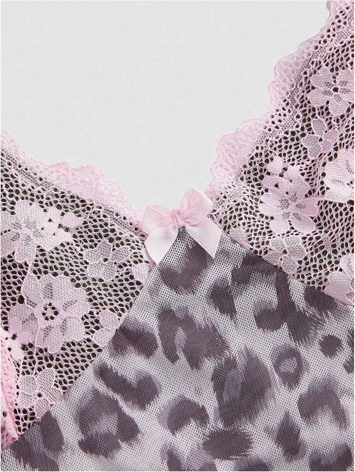 SOLY HUX Women's Lace Camo Print Camisole Tops V Neck Spaghetti Strap Y2k Crop Tops