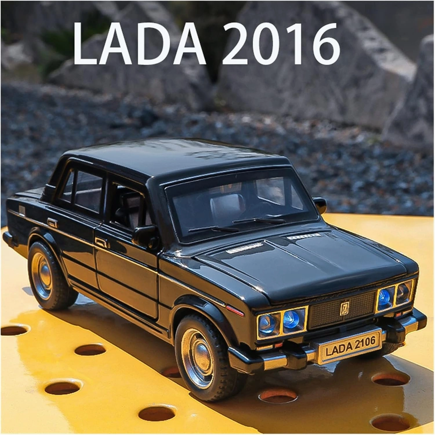 Toy car Model 1/32 for Russian Lada 2106 Alloy Model Cars Diecasts Pull Back with Sound and Light Car Toys (Color : White)