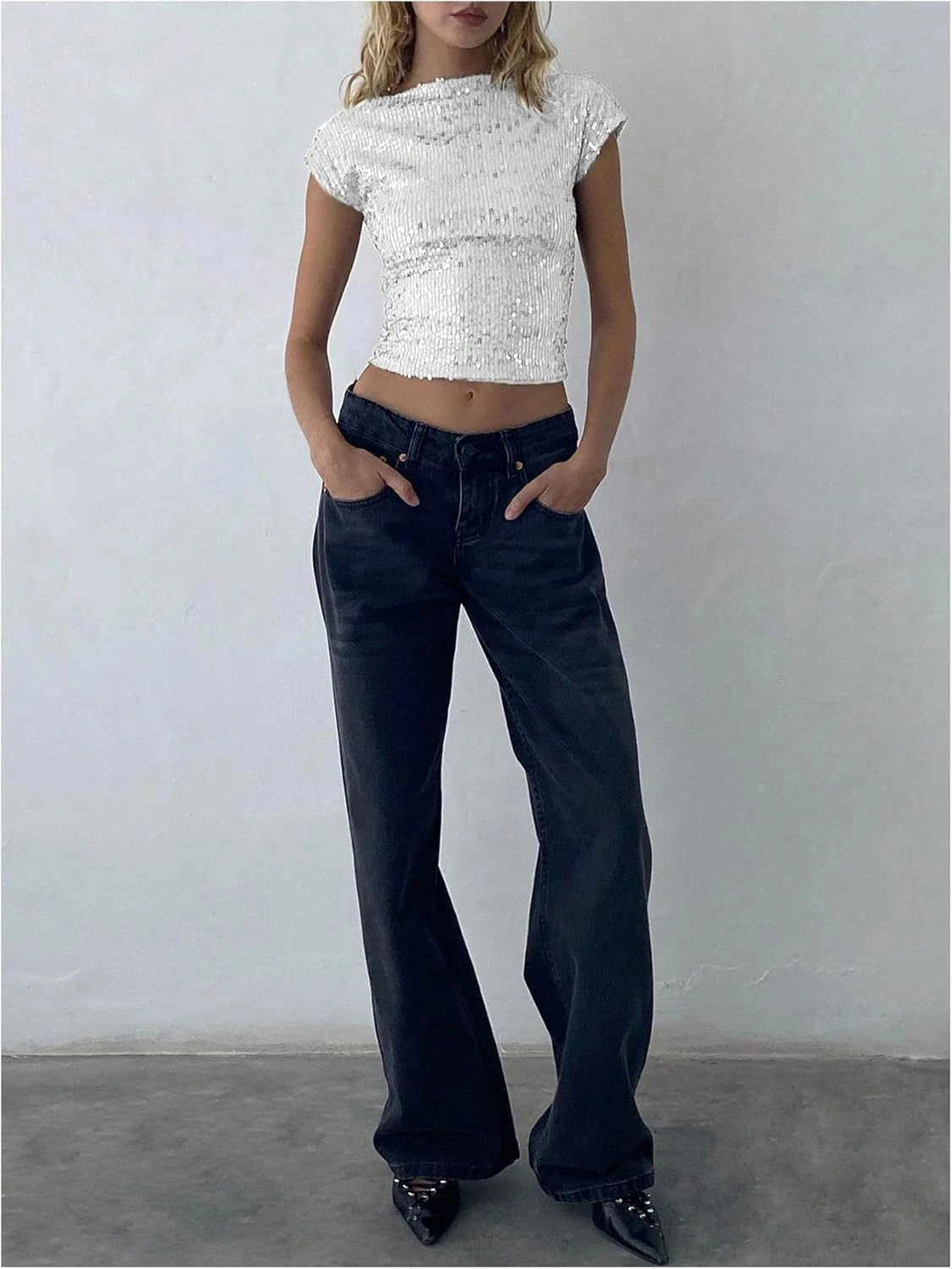 WDIRARA Women's Sequin Boat Neck Shirts Sparkle Glitter Backless Tee Cap Sleeve Crop Tops