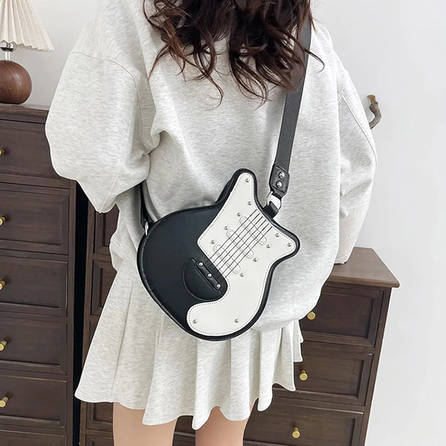 Y2k Style Vintage Guitar Shaped Bag for Girls and Women, Creative PU Leather Music Punk Crossbody Handbag